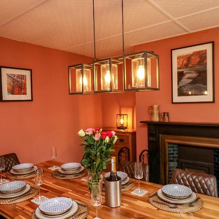 Laurel House Villa Whitby Bagian luar foto