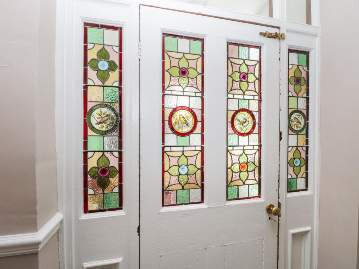Laurel House Villa Whitby Bagian luar foto