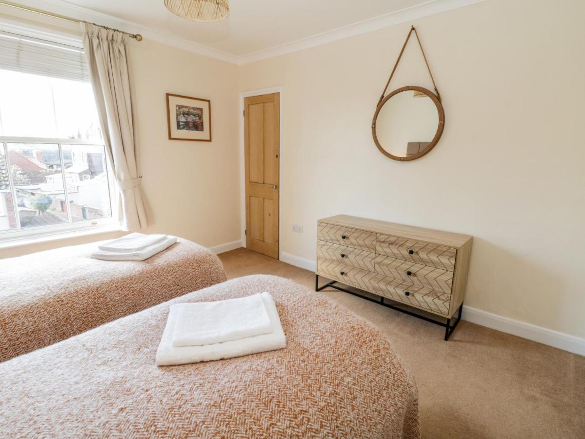 Laurel House Villa Whitby Bagian luar foto