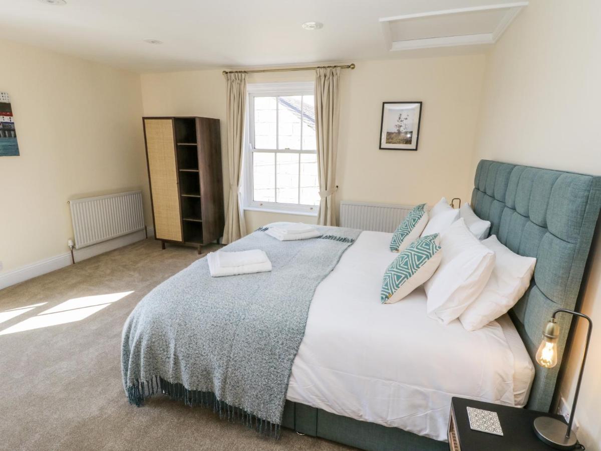 Laurel House Villa Whitby Bagian luar foto