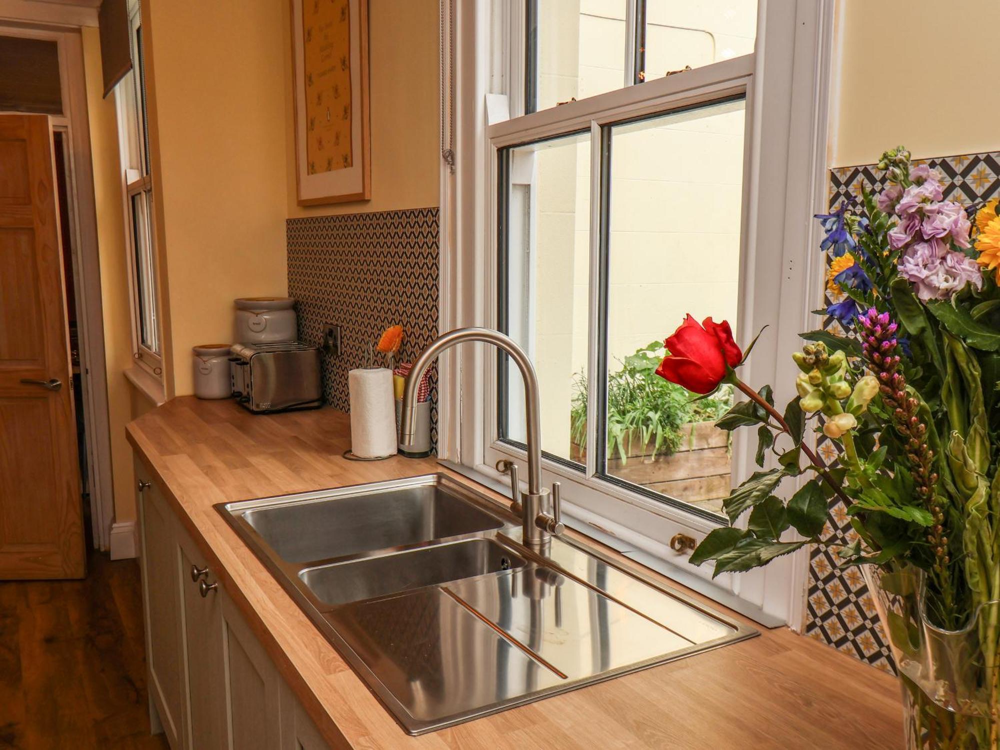 Laurel House Villa Whitby Bagian luar foto